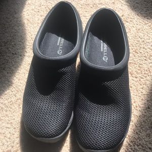 Merrell black woven mule